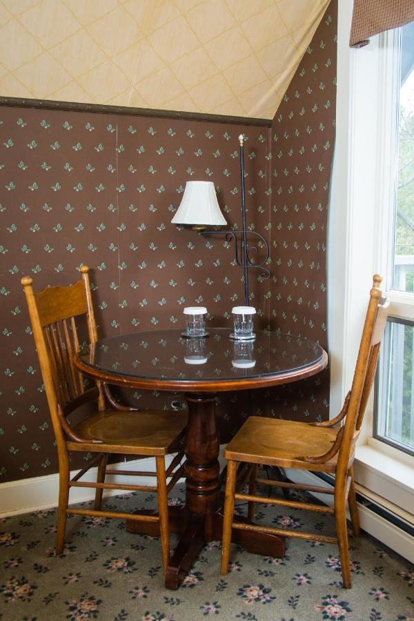 Sylvan Inn Bed&Breakfast Glen Arbor Eksteriør bilde
